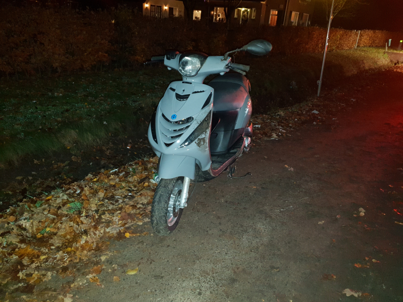 Bromfietser gewond bij valpartij