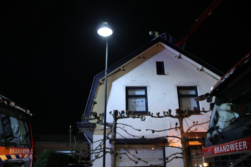 Schoorsteenbrand snel onder controle