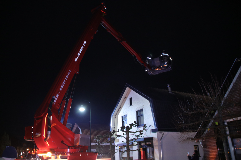 Schoorsteenbrand snel onder controle