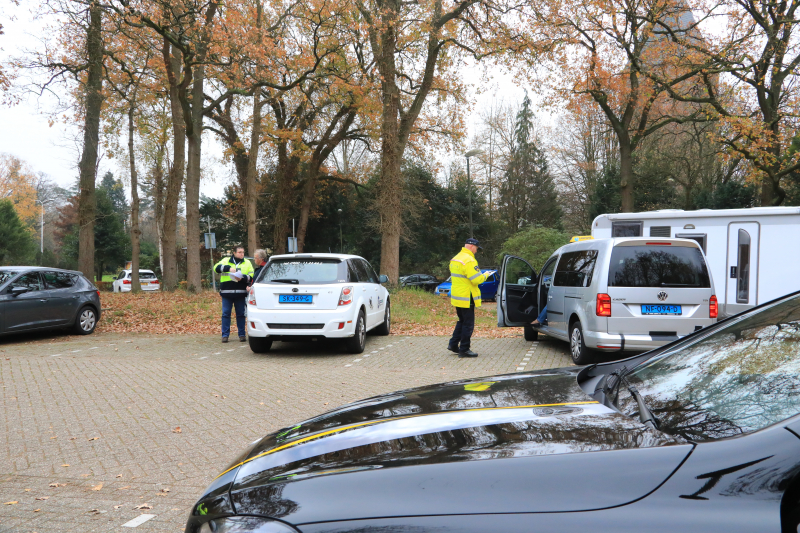 Politie houdt taxi- en rijschoolcontrole