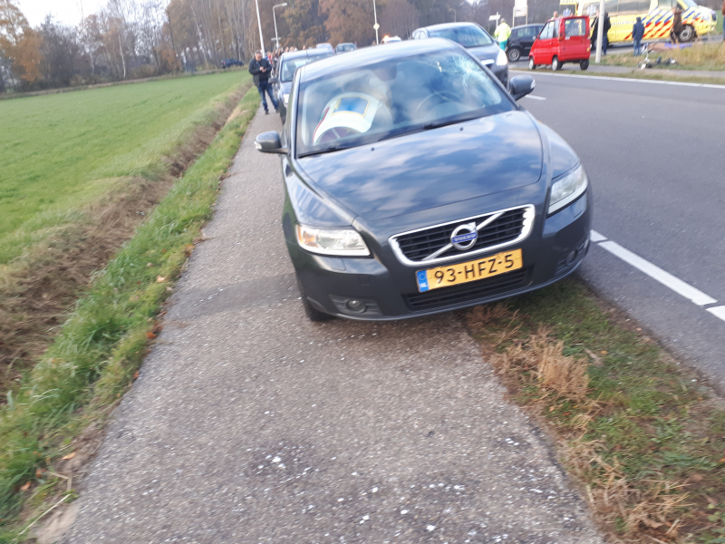 Meisje gewond na aanrijding met auto