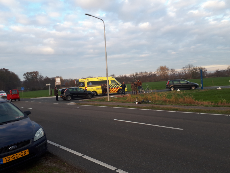 Meisje gewond na aanrijding met auto