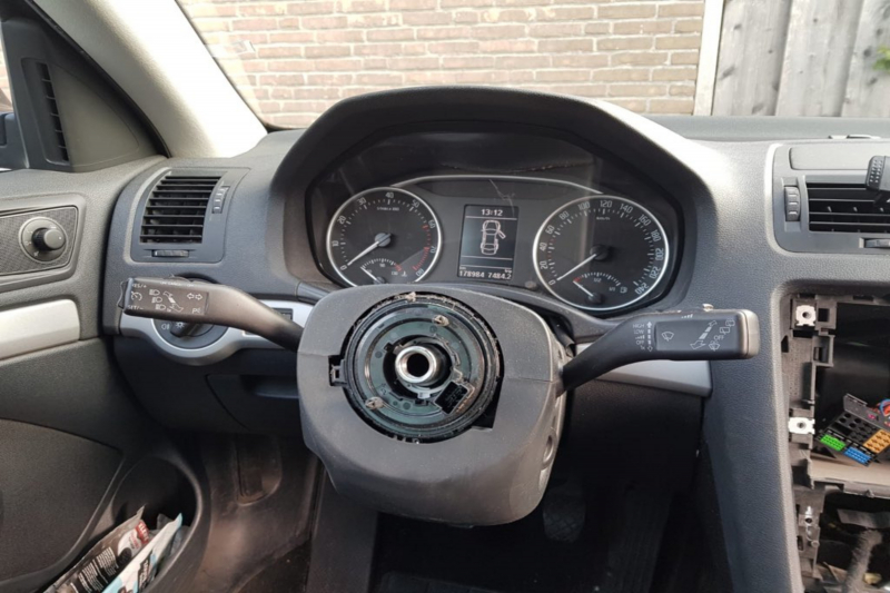 Wederom auto-eigenaar slachtoffer van autokrakers