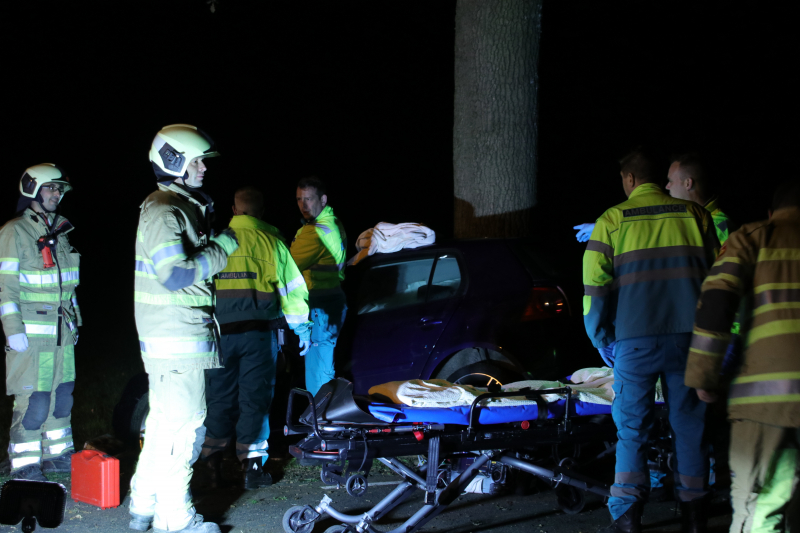 Drie gewonden bij eenzijdig ongeval