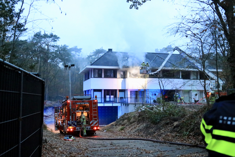 Grote schade bij brand in villa