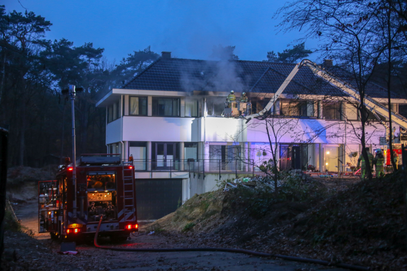 Grote schade bij brand in villa