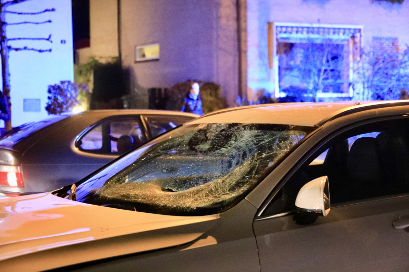 Twee scooterrijders gewond na aanrijding met auto