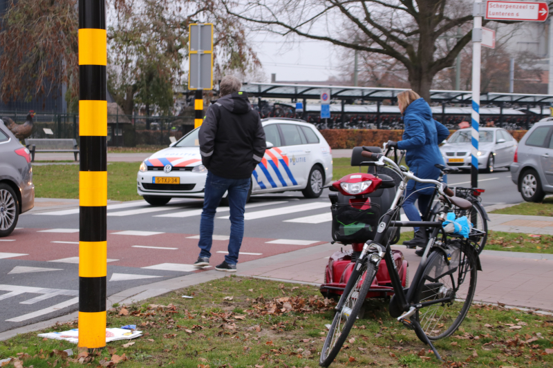 Scootmobieler aangereden op beruchte oversteek