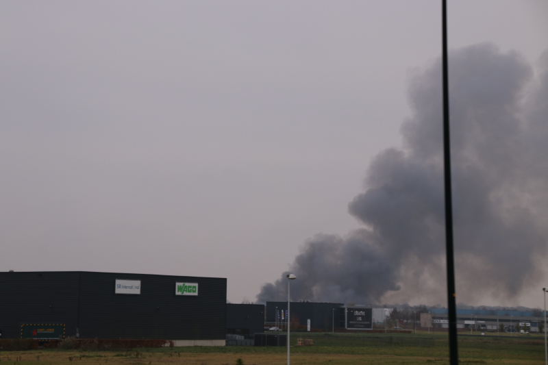 Felle brand verwoest bouwmarkt Karwei