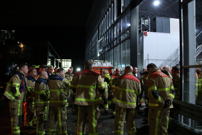 Brandweerlieden brengen eerbetoon aan ernstig zieke collega