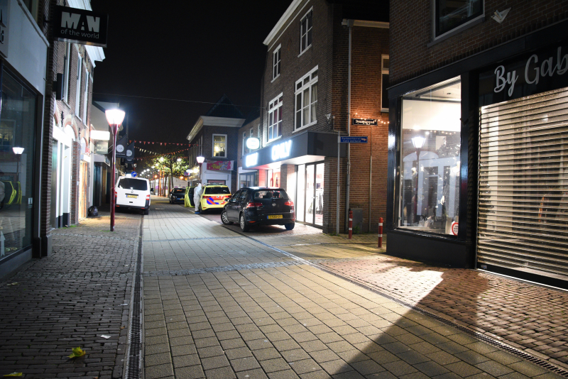 Forensische Opsporing doet onderzoek in woning