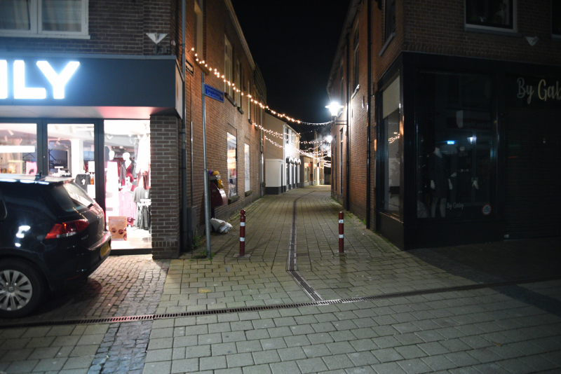 Forensische Opsporing doet onderzoek in woning