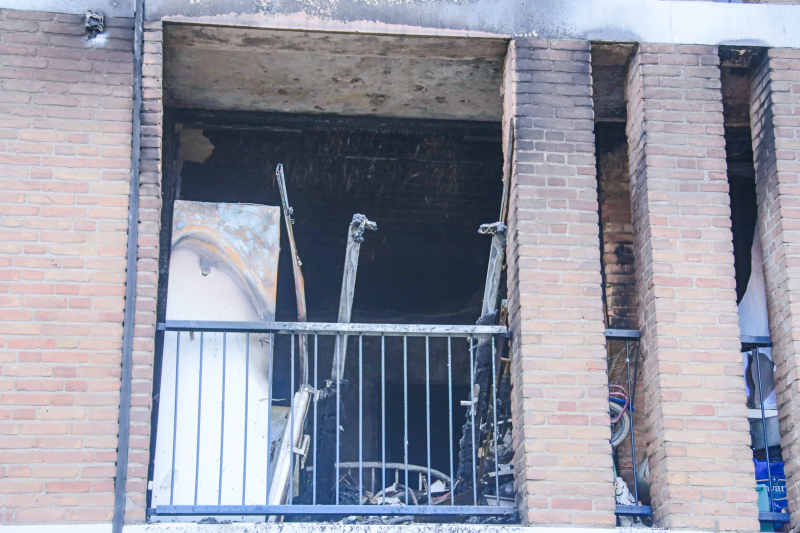 Enorme schade bij brand in flatwoning