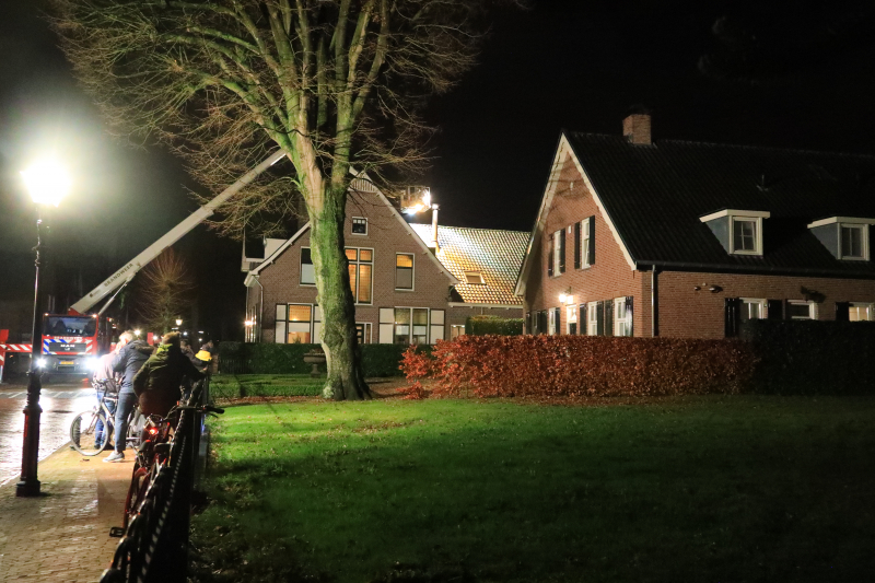 Veel bekijks bij schoorsteenbrand
