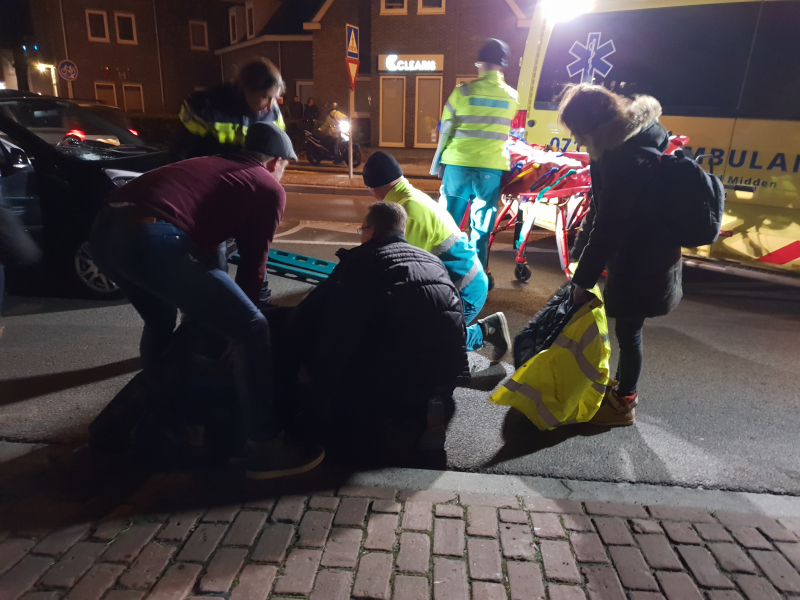 Bejaarde man aangereden op zebrapad