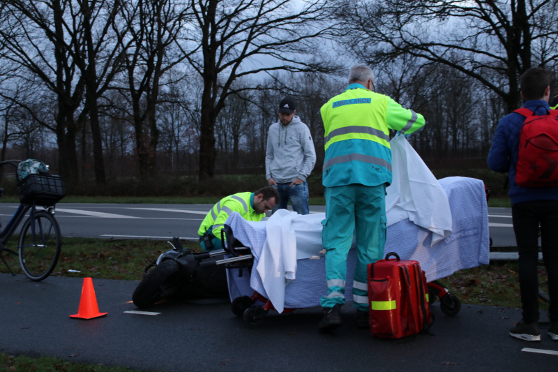 Bromfietser gewond na botsing met fietser