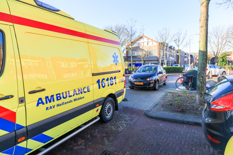 Fiets door midden na aanrijding