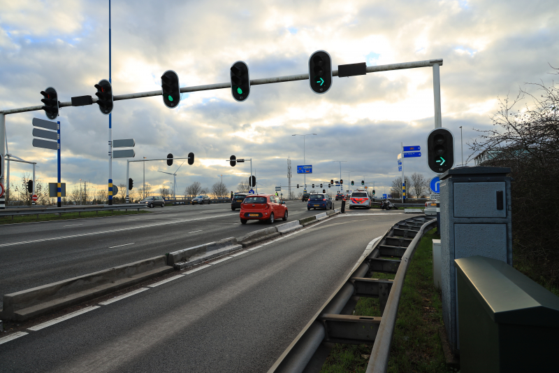 Motorrijder gewond na botsing met auto