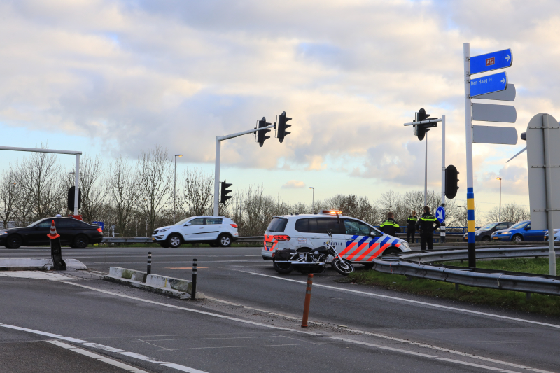 Motorrijder gewond na botsing met auto