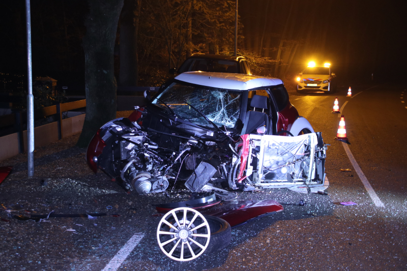 Gewonde bij aanrijding op een boom met 45km wagentje