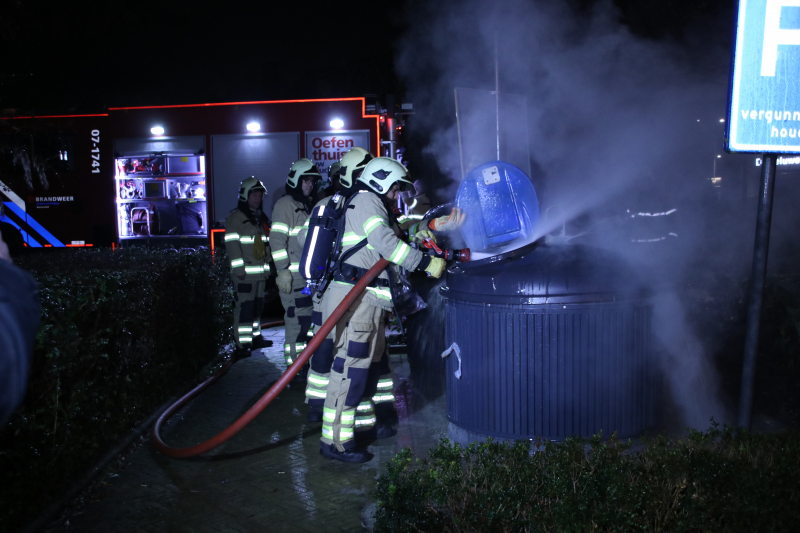 Veel rookontwikkeling bij containerbrand