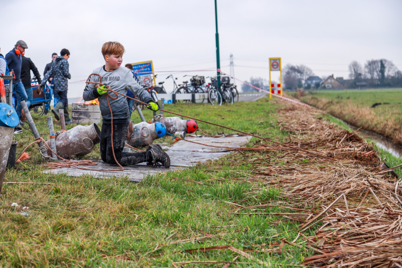 Carbidschieten in volle gang
