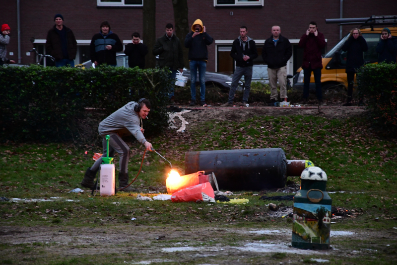 Carbidschieten trekt veel bekijks