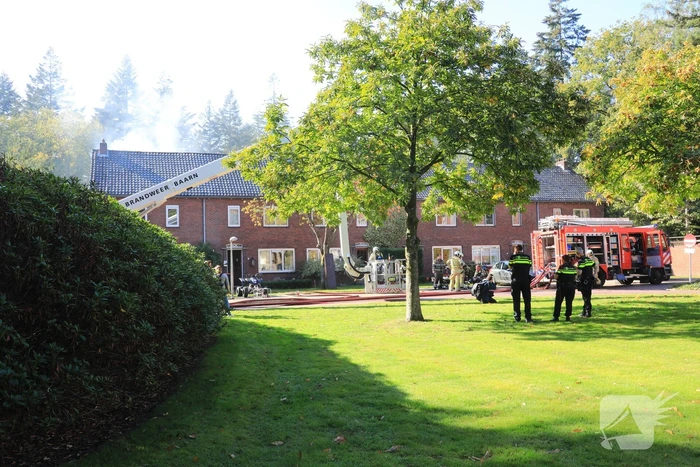 Veel rook bij zolderbrand