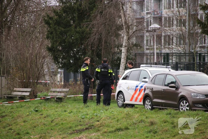 Twee verdachten gevlucht na overval bedrijfspand
