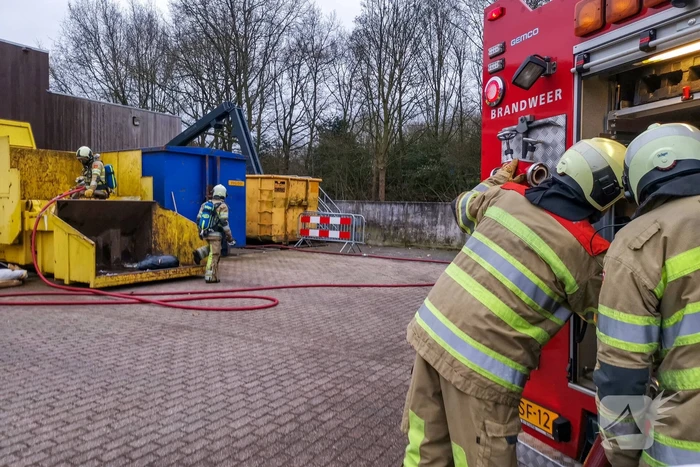 Brand in perscontainer op Gemeentewerf