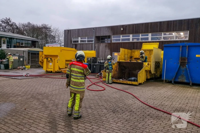 Brand in perscontainer op Gemeentewerf