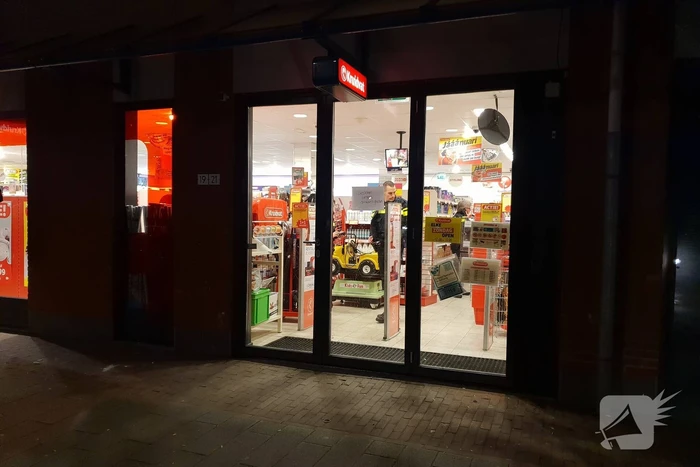 Twee daders voortvluchtig na overval op Kruidvat