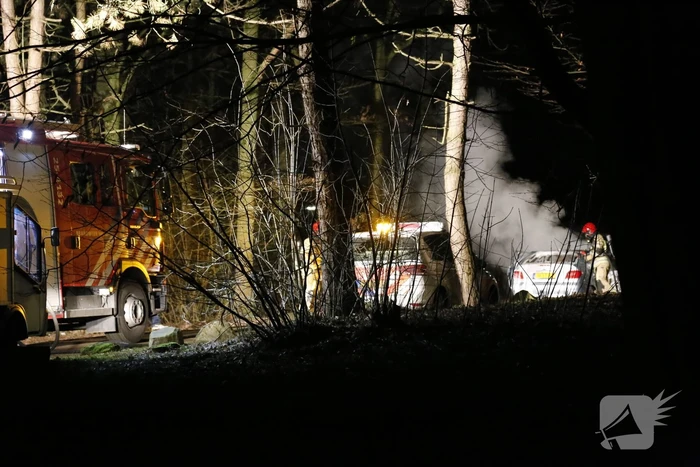 Auto fikt uit op vakantiepark De Eemhof