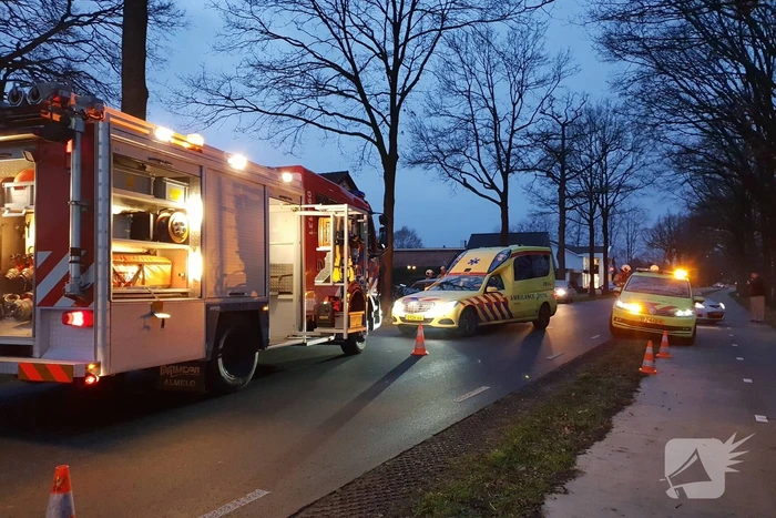 Gewonde bij botsing tegen boom