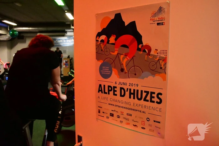 Vader en zoon houden inzamelingsactie voor Alpe d'Huzes in sportschool