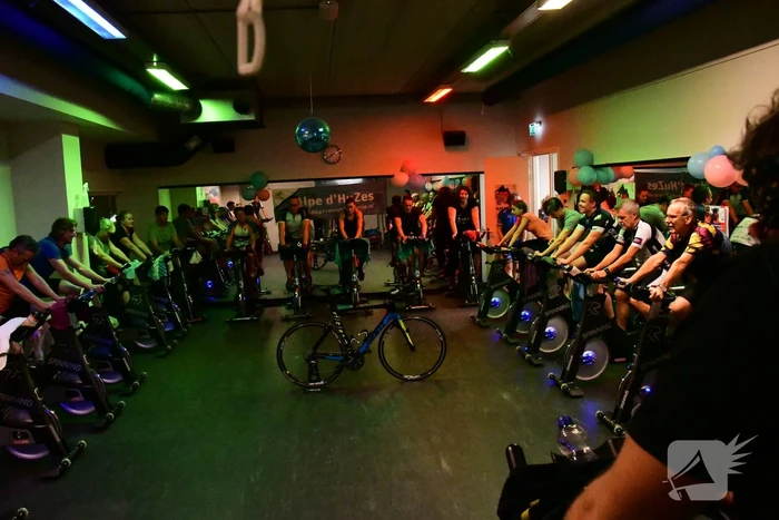 Vader en zoon houden inzamelingsactie voor Alpe d'Huzes in sportschool