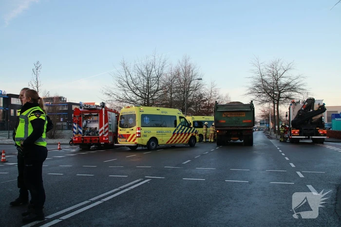 Voetganger ernstig gewond na aanrijding door vrachtwagen