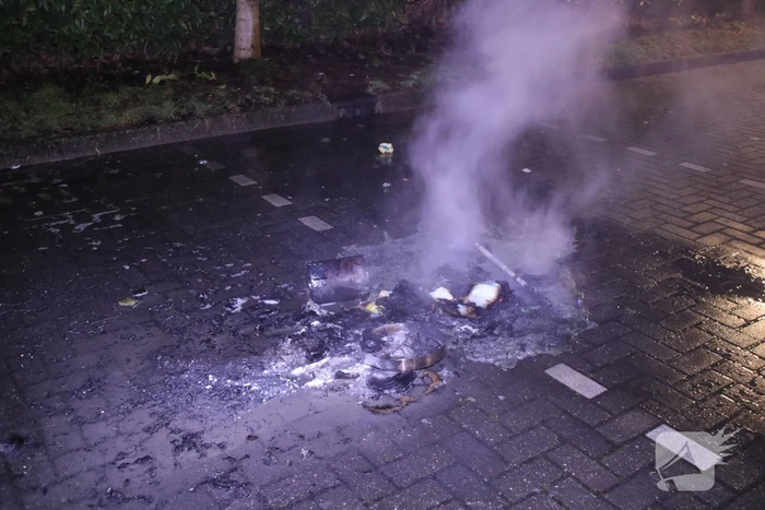 Containerbrand op parkeerplaats (Veenendaal)