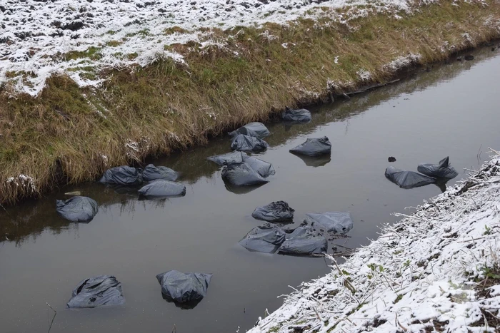 Drugsafval gedumpt in sloot
