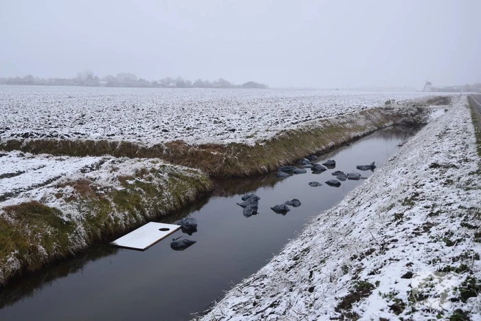 Drugsafval gedumpt in sloot