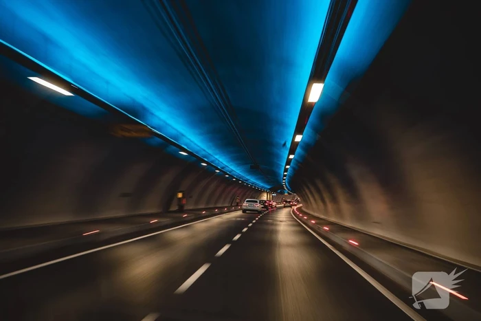 Voertuig vast in Coentunnel (Amsterdam)