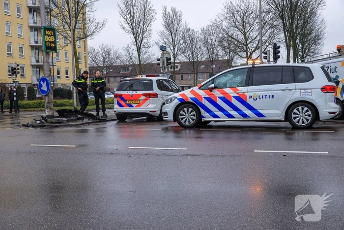 Forse schade na ongeval op kruising (Gouda)