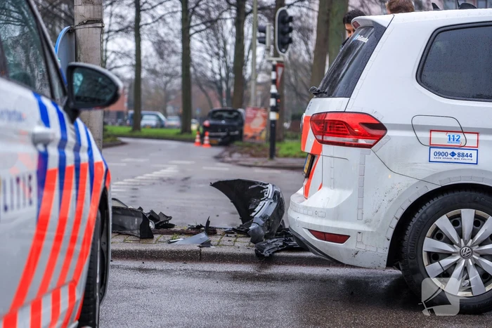 Forse schade na ongeval op kruising (Gouda)