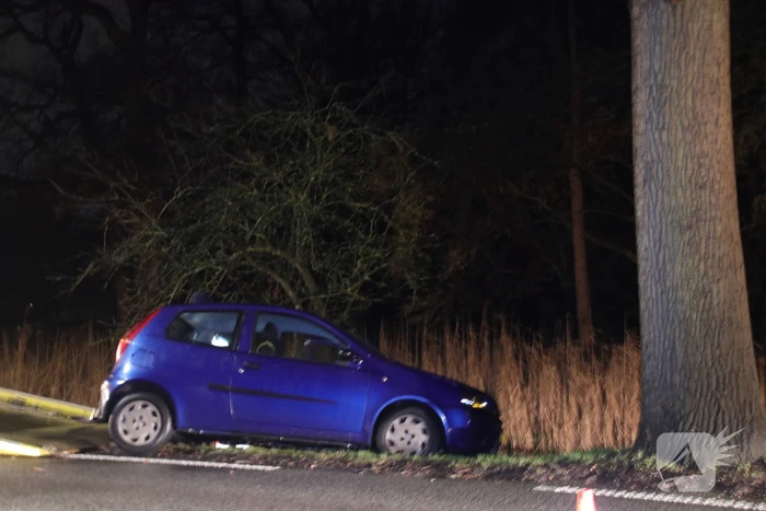Gewonde bij aanrijding op een boom