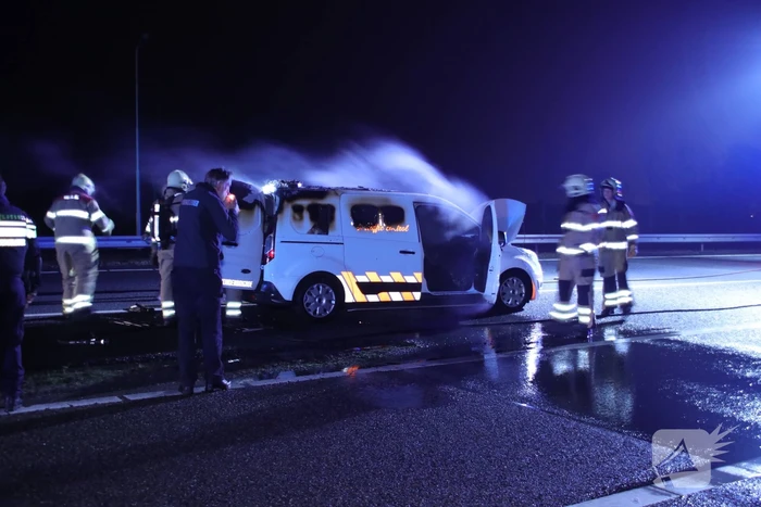 Bestelbus beveiliger brandt uit (Ede)