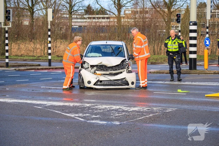 Flinke schade bij ongeval op kruising (Amersfoort)