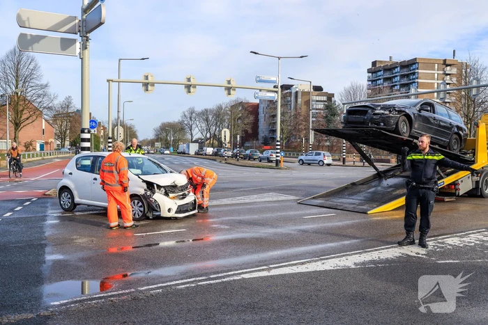 Flinke schade bij ongeval op kruising (Amersfoort)