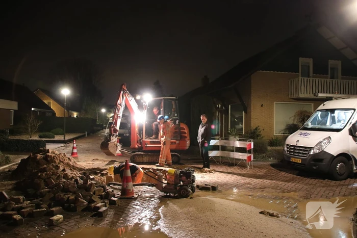 Zesenzestig huishoudens zonder water door gesprongen waterleiding (Barneveld)