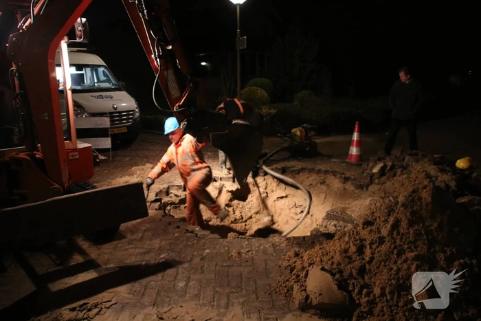 Zesenzestig huishoudens zonder water door gesprongen waterleiding (Barneveld)