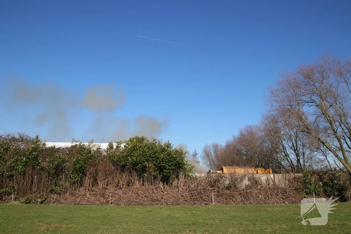 Veel rook bij brand afvalverwerker Remondis